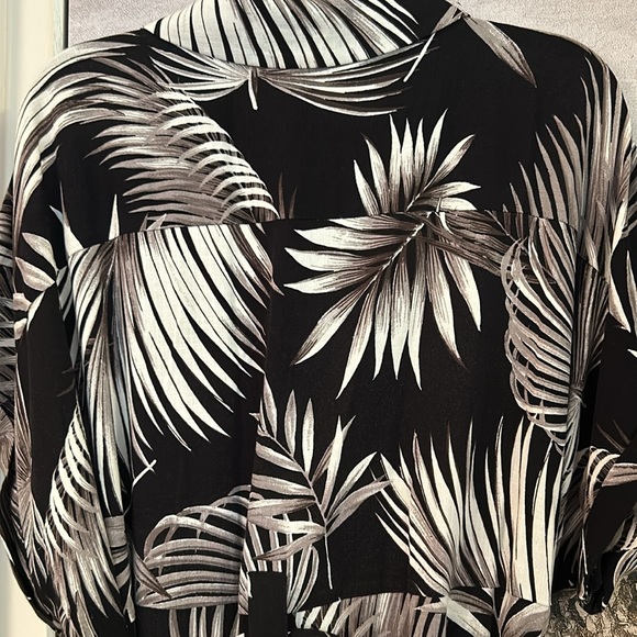 Torrid Rayon Slub Button front collared dress in Palm leaves black - Picture 15 of 16